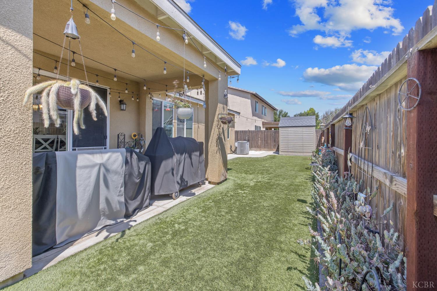 1090 Jade Way, Lemoore, CA 93245