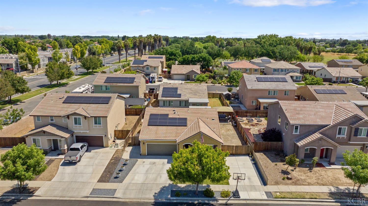 1090 Jade Way, Lemoore, CA 93245