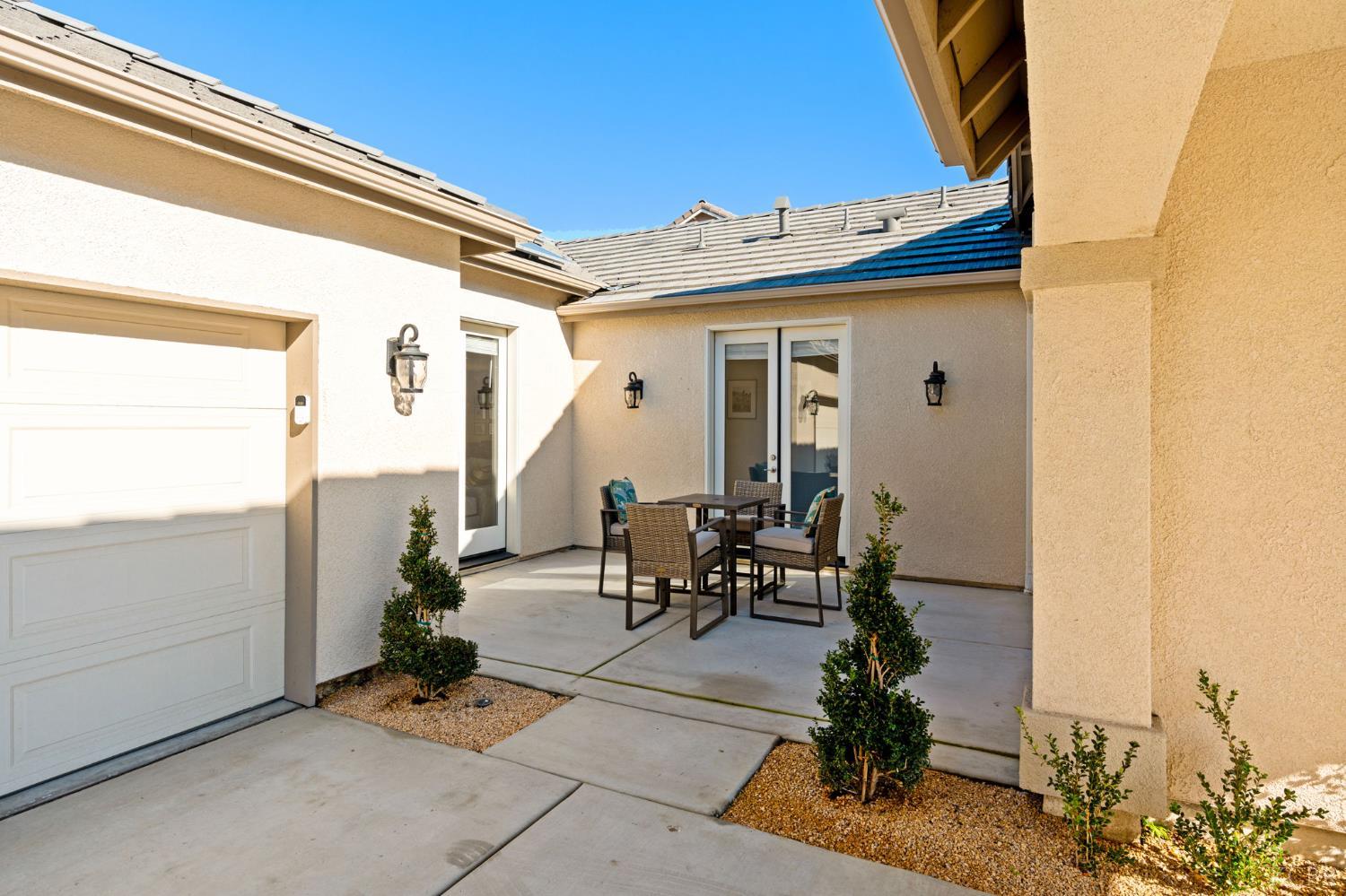 2124 Cortner St, Hanford, CA 93230