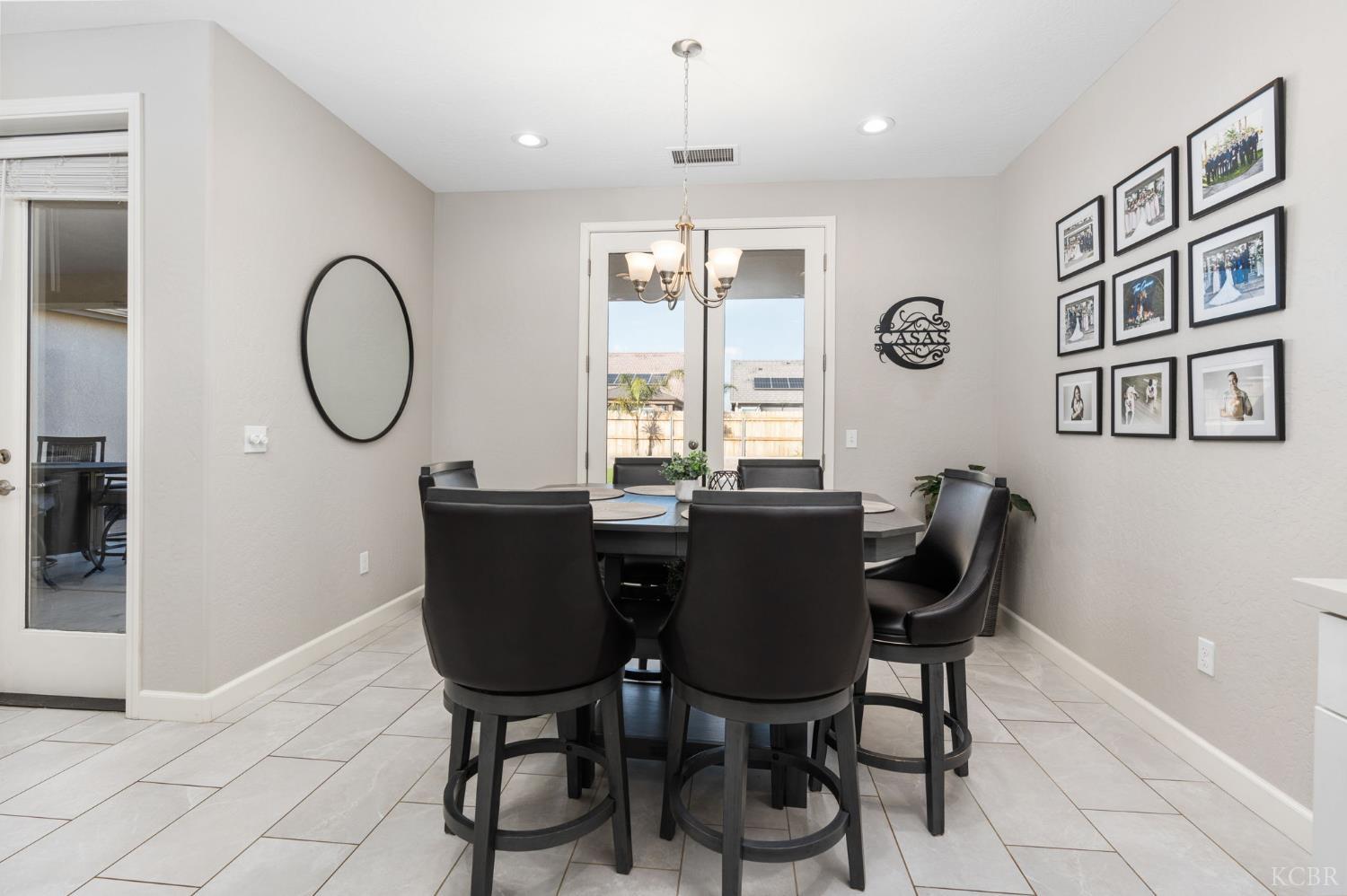 2124 Cortner St, Hanford, CA 93230