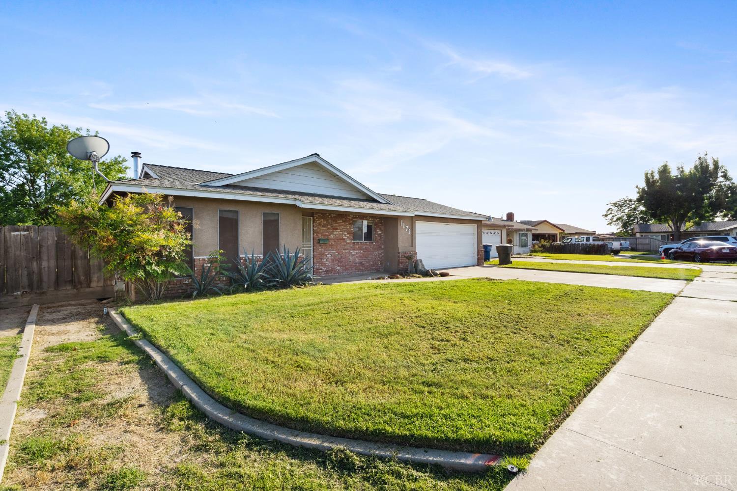 1175 Levich Cir, Hanford, CA 93230