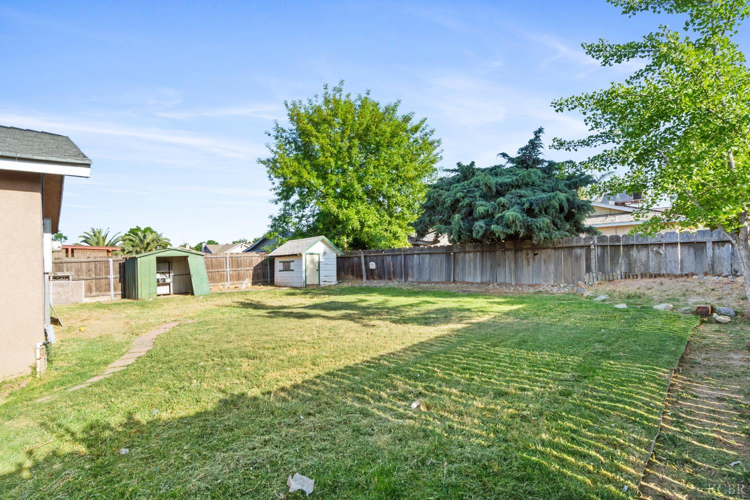 1175 Levich Cir, Hanford, CA 93230