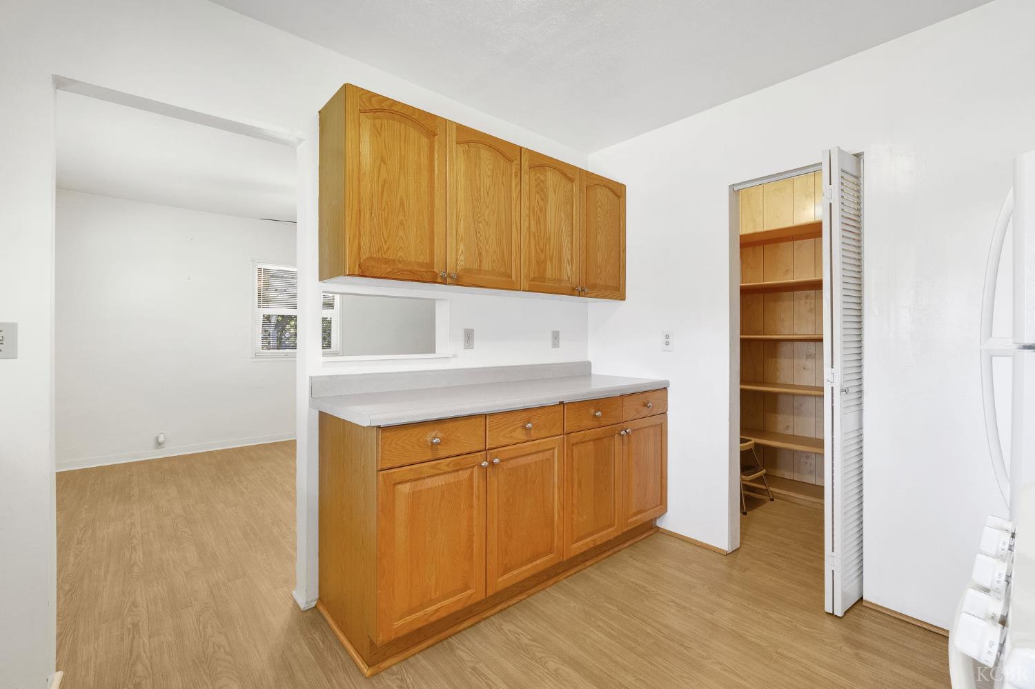 325 Oleander Ave, Lemoore, CA 93245