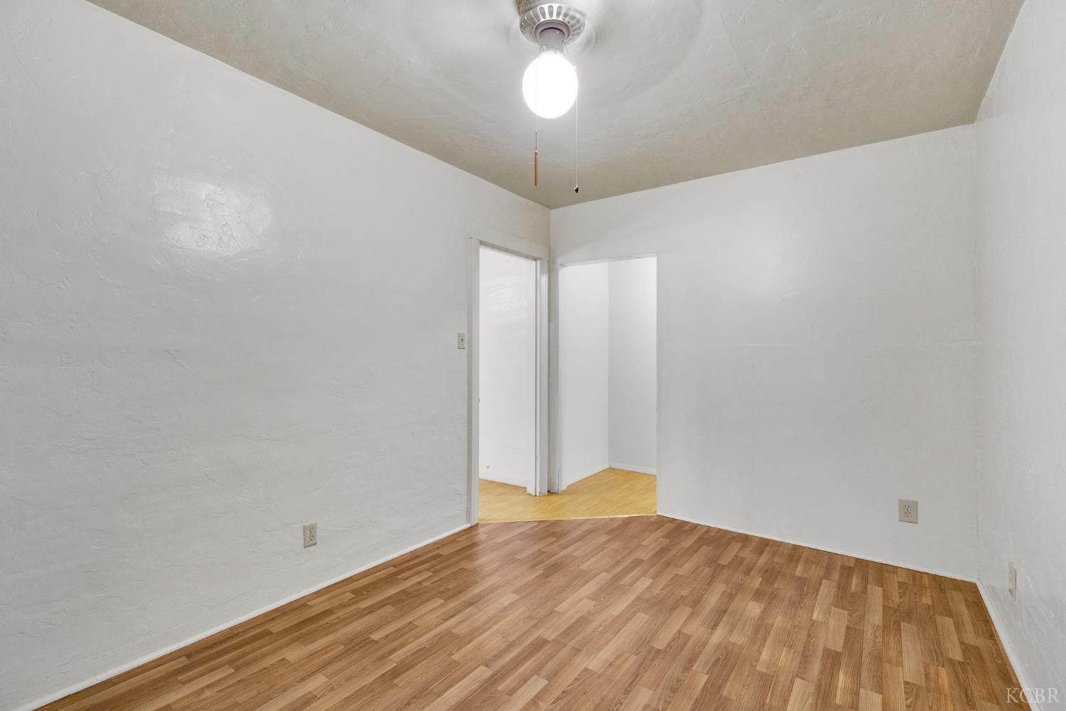 325 Oleander Ave, Lemoore, CA 93245