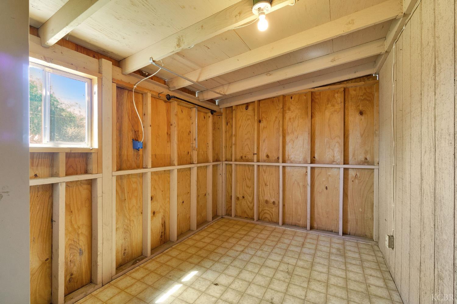 325 Oleander Ave, Lemoore, CA 93245