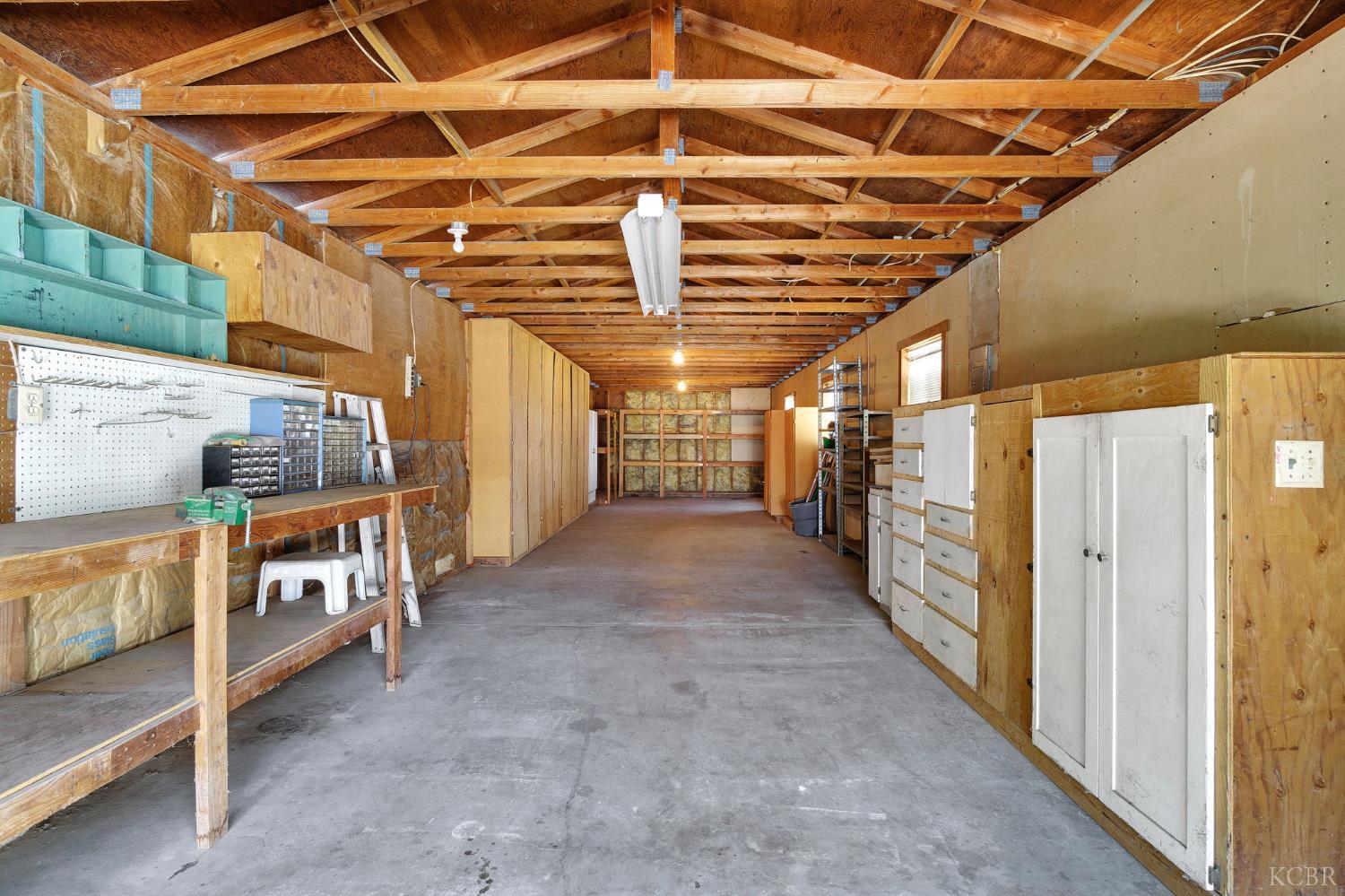 325 Oleander Ave, Lemoore, CA 93245