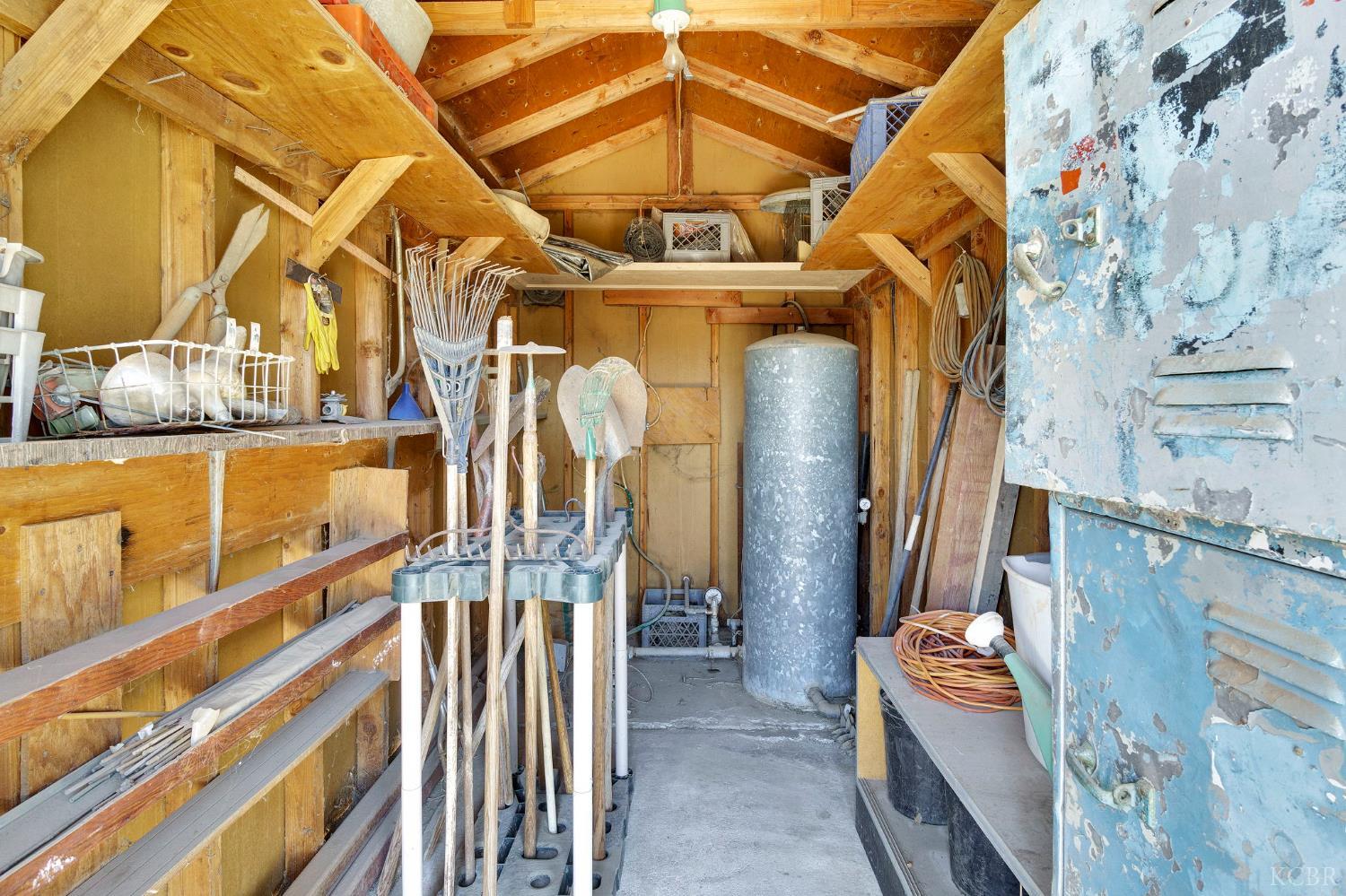 325 Oleander Ave, Lemoore, CA 93245