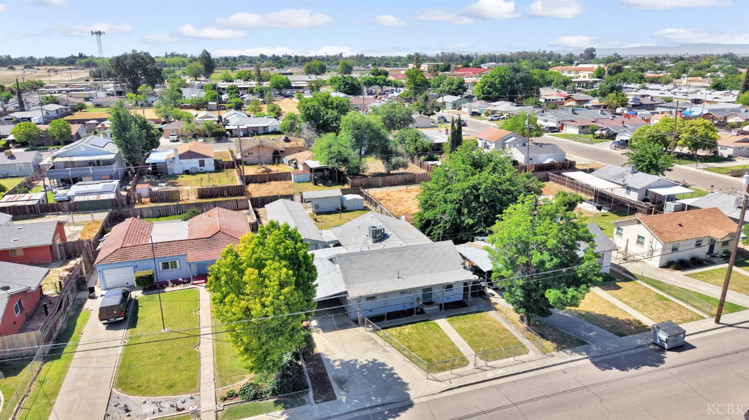 325 Oleander Ave, Lemoore, CA 93245