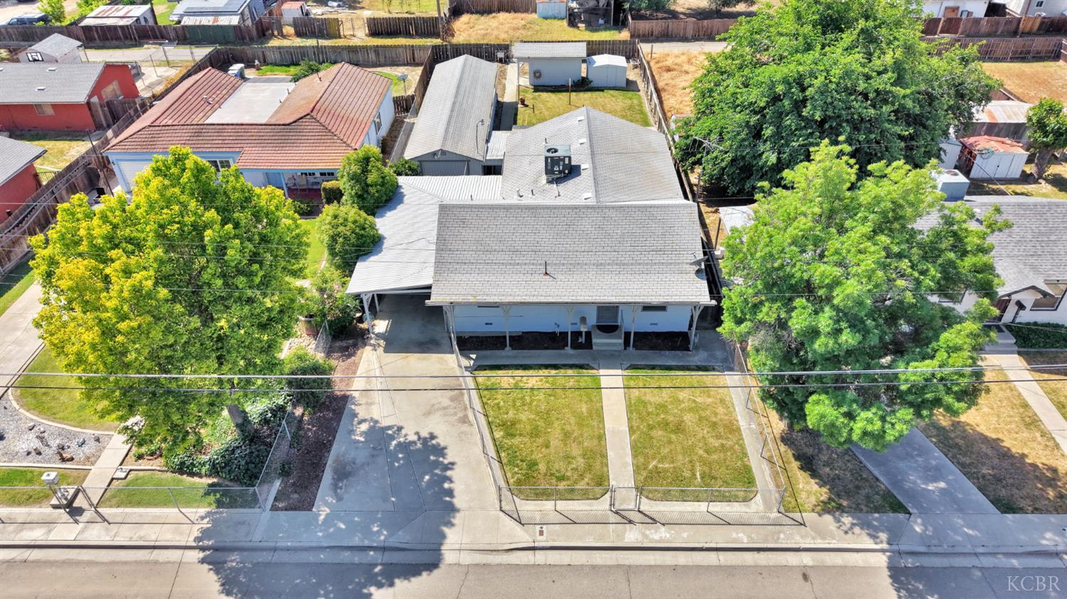 325 Oleander Ave, Lemoore, CA 93245