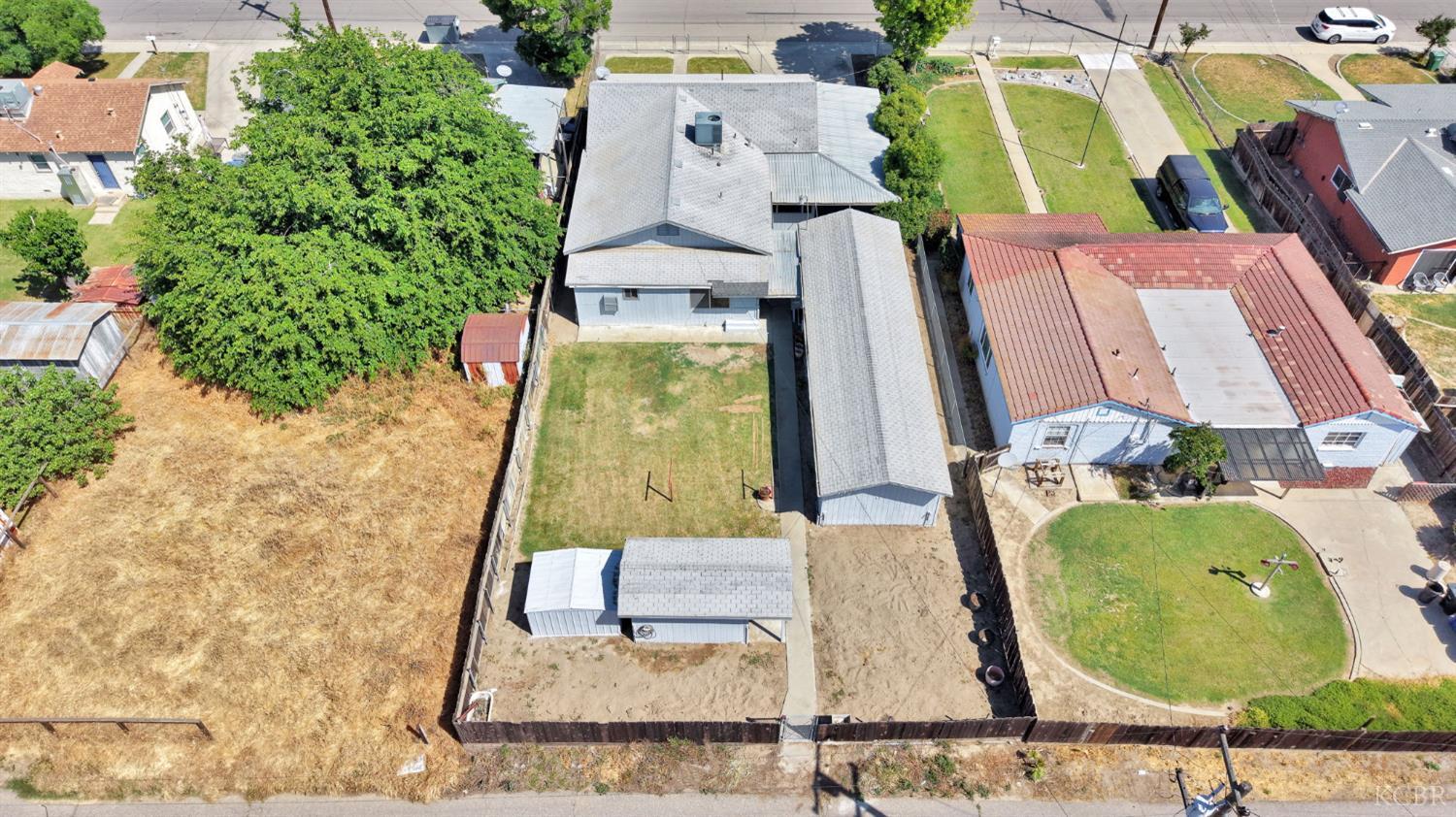 325 Oleander Ave, Lemoore, CA 93245