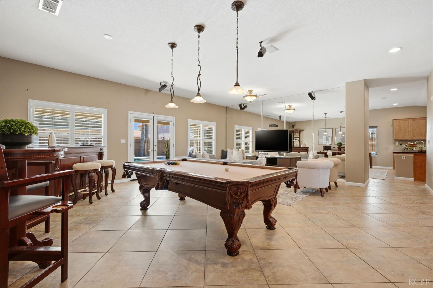 1945 W Picadilly Ln, Hanford, CA 93230