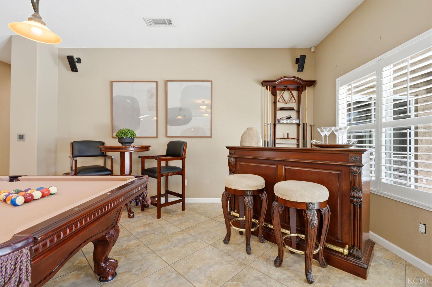 1945 W Picadilly Ln, Hanford, CA 93230