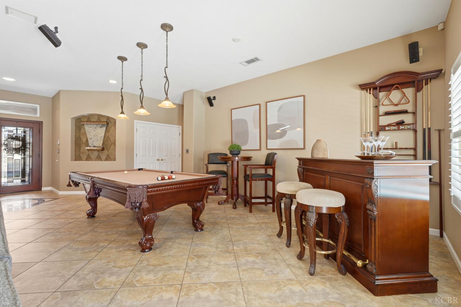 1945 W Picadilly Ln, Hanford, CA 93230