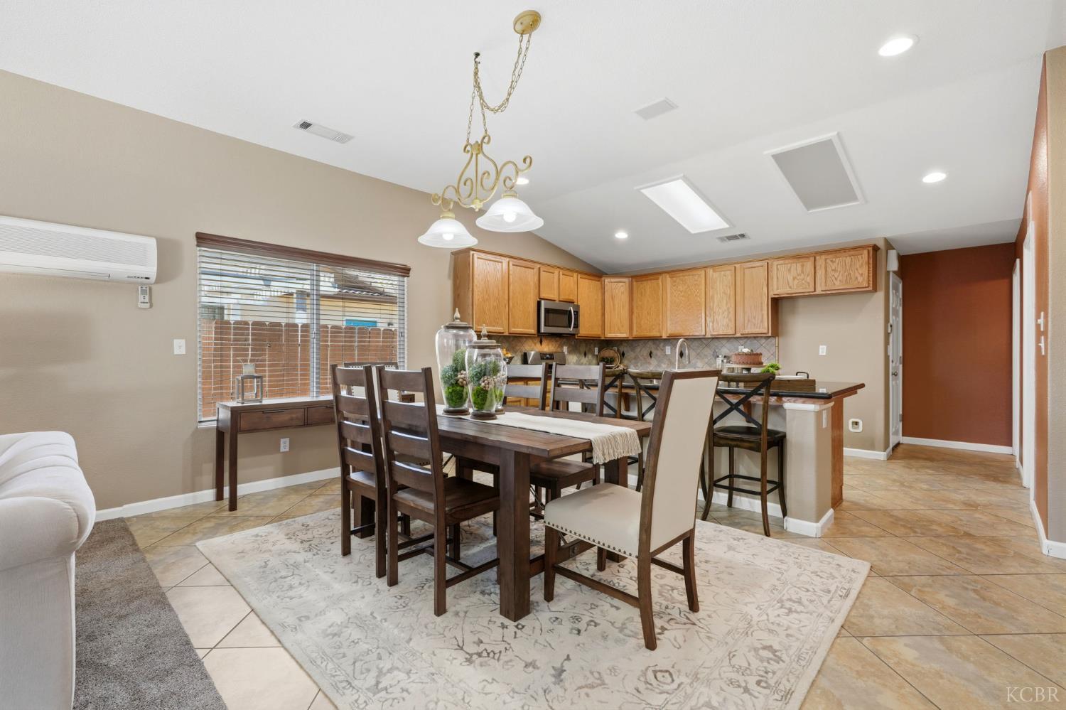 1945 W Picadilly Ln, Hanford, CA 93230