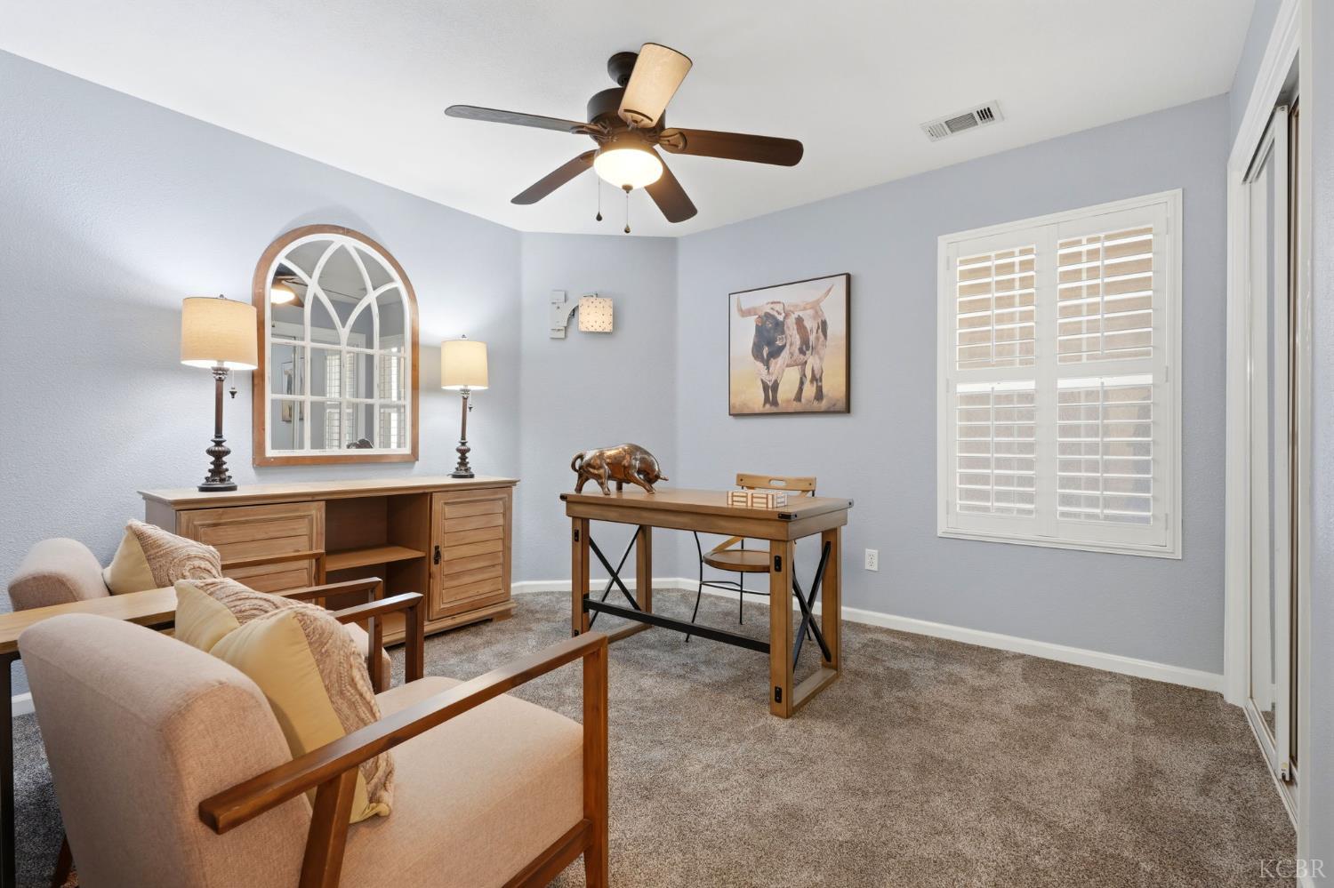 1945 W Picadilly Ln, Hanford, CA 93230