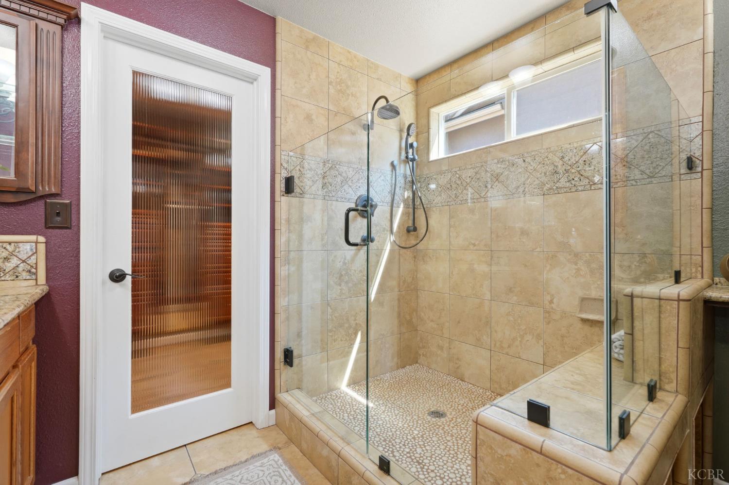 1945 W Picadilly Ln, Hanford, CA 93230