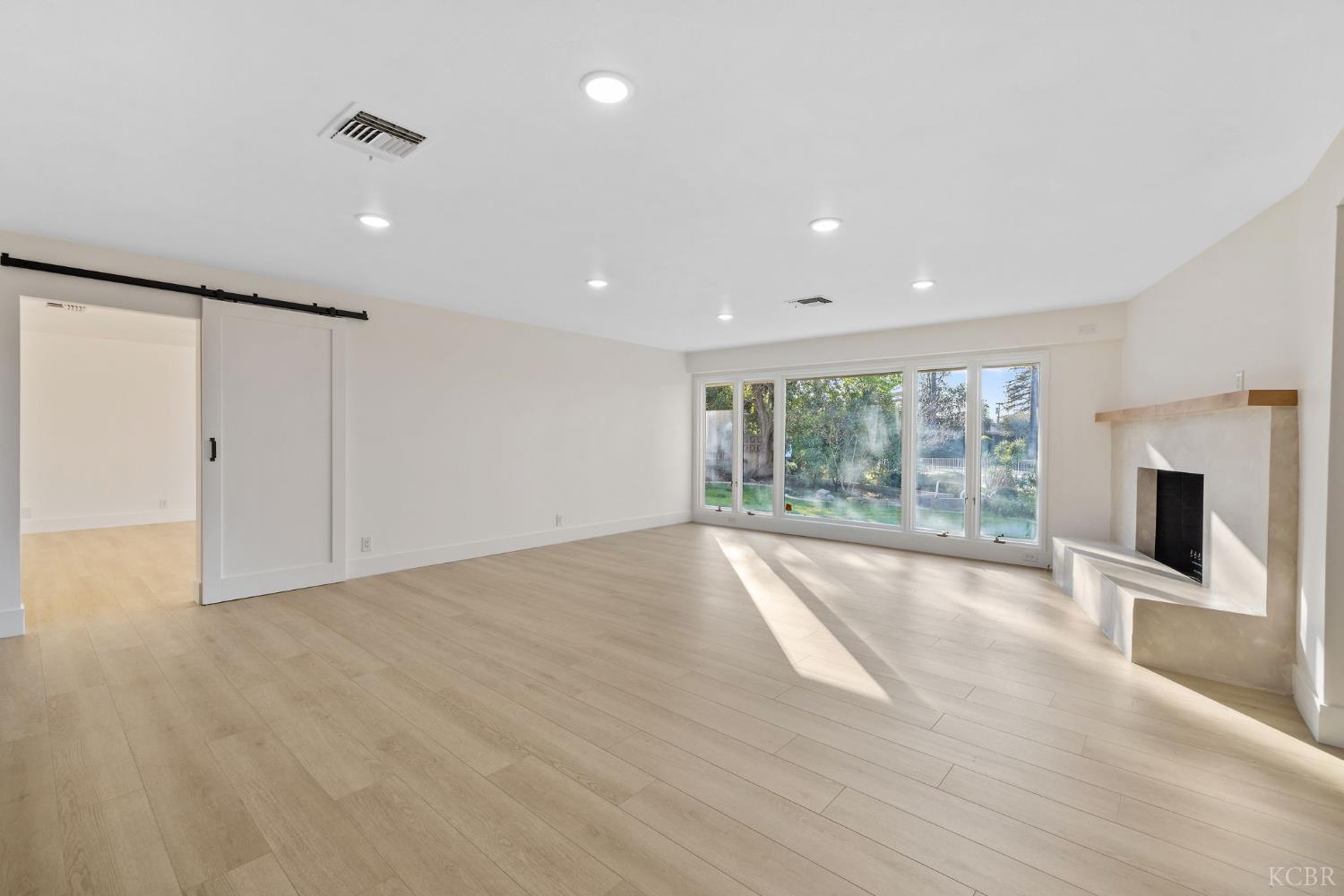 2937 Summit Cir, Bakersfield, CA 93306