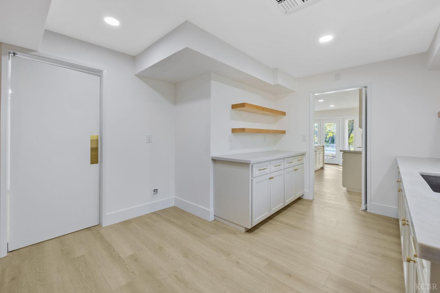 2937 Summit Cir, Bakersfield, CA 93306