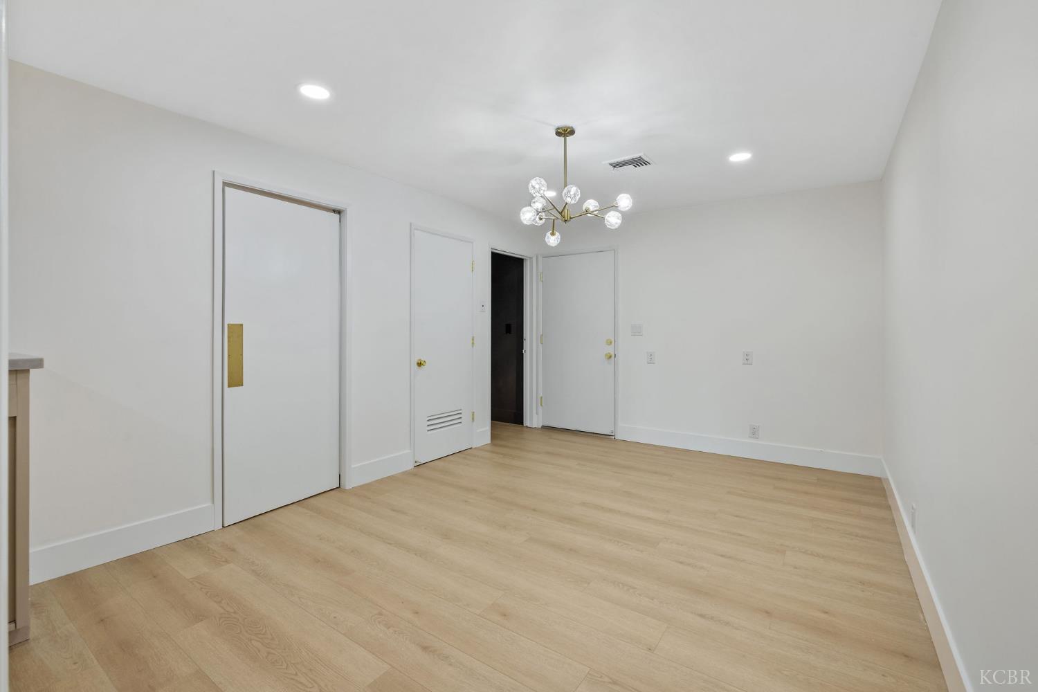 2937 Summit Cir, Bakersfield, CA 93306