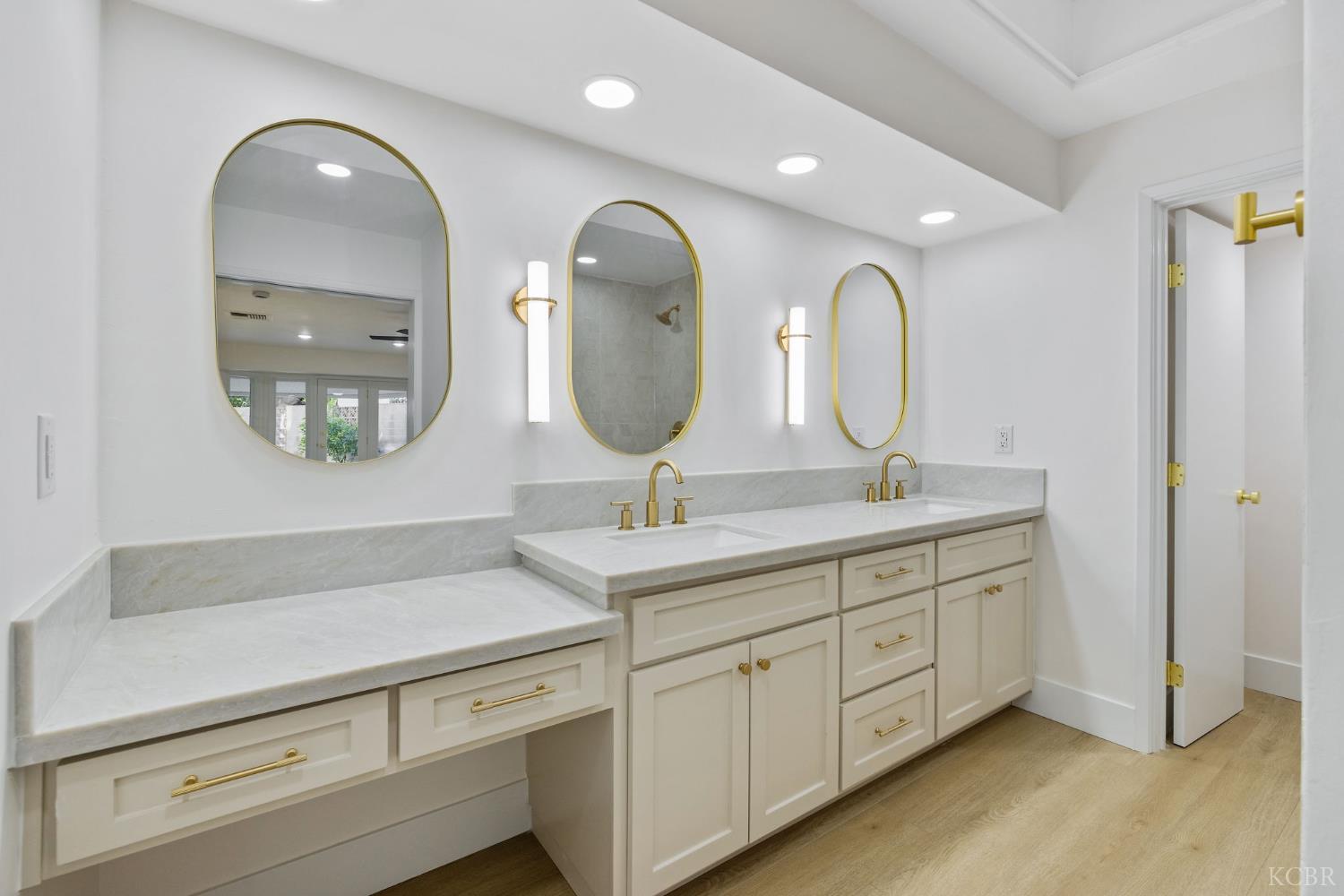 2937 Summit Cir, Bakersfield, CA 93306