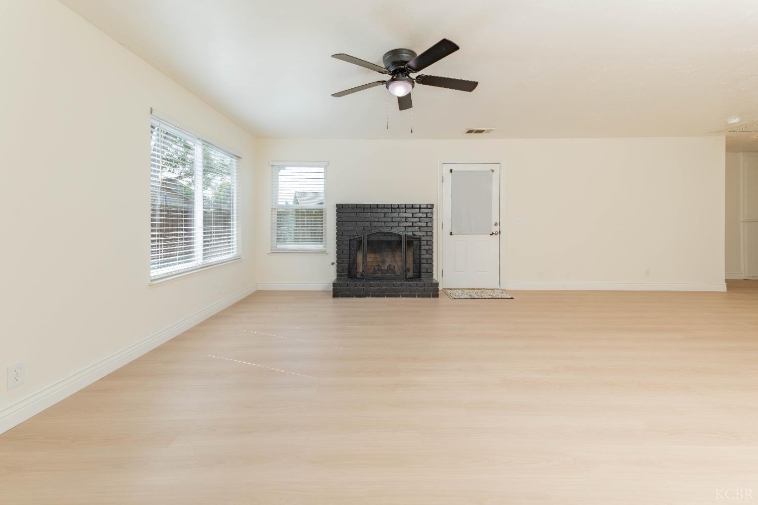 797 ELDERWOOD Ln, Lemoore, CA 93245