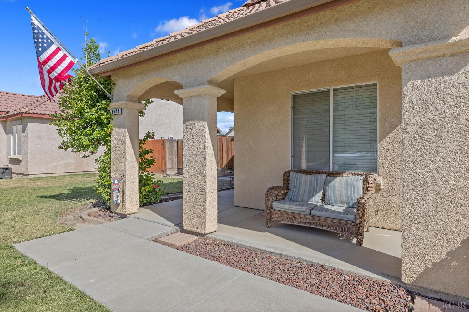 1628 Fireside Way, Lemoore, CA 93245