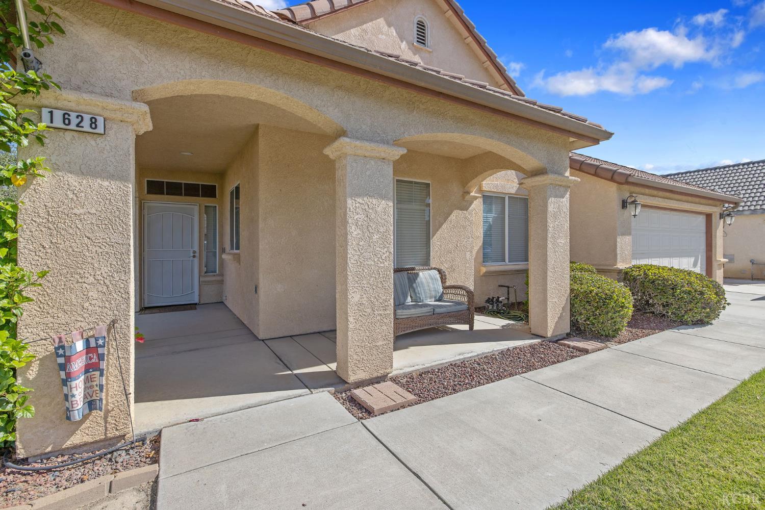 1628 Fireside Way, Lemoore, CA 93245