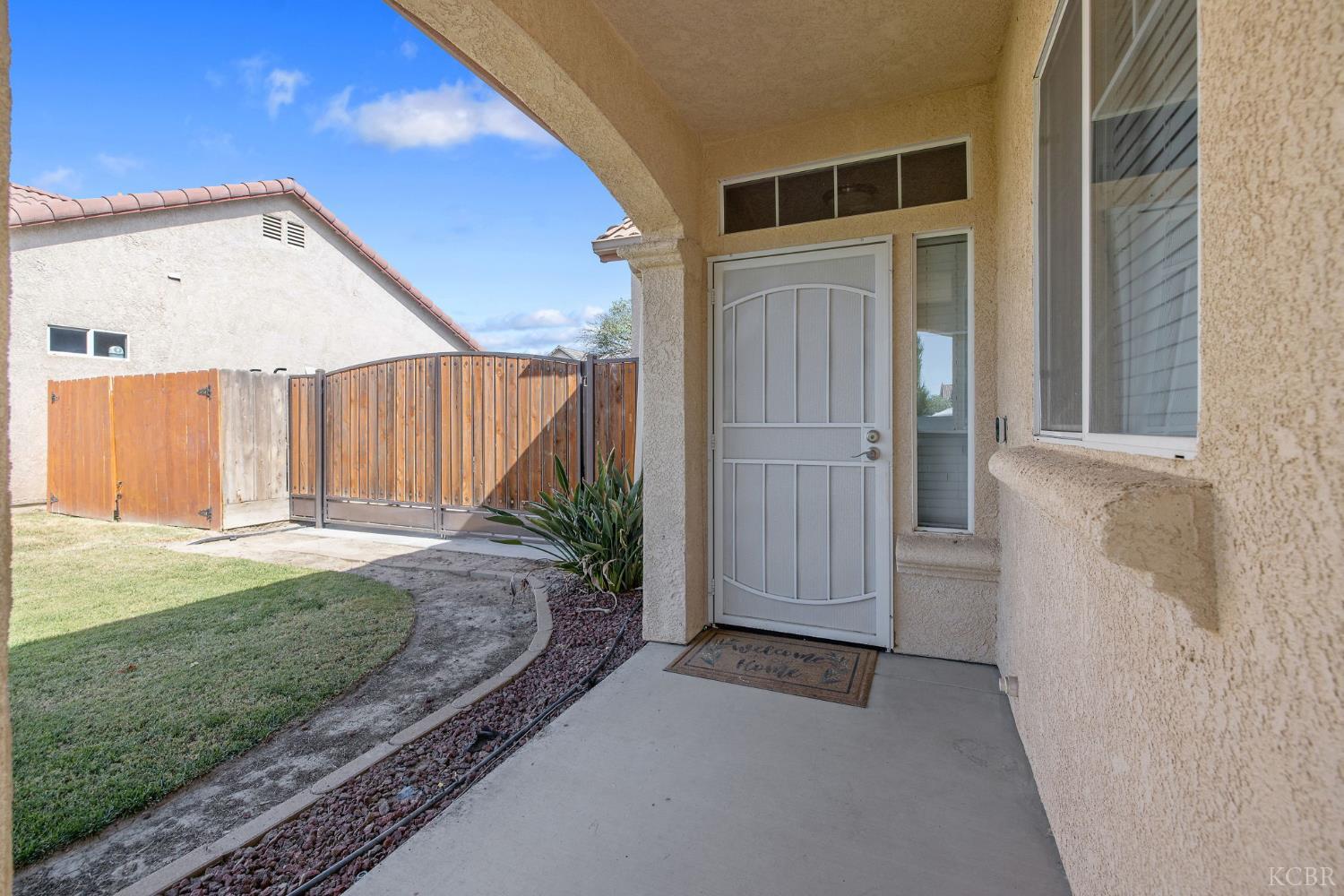 1628 Fireside Way, Lemoore, CA 93245