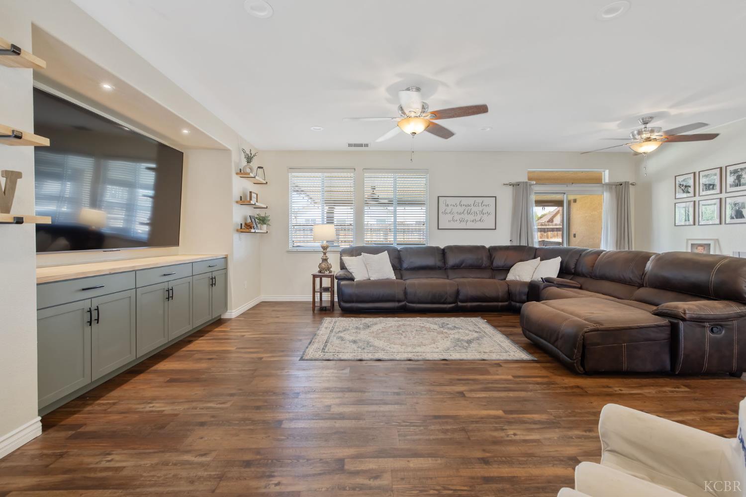 1628 Fireside Way, Lemoore, CA 93245