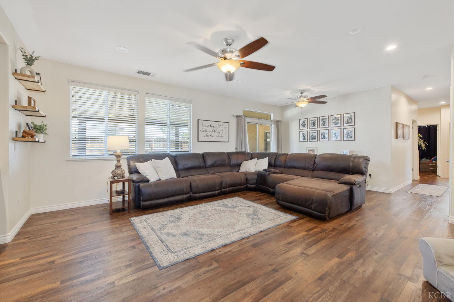 1628 Fireside Way, Lemoore, CA 93245