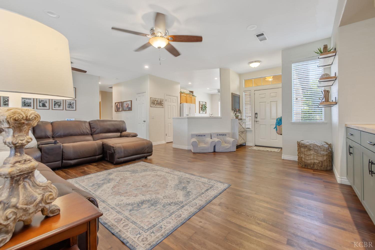 1628 Fireside Way, Lemoore, CA 93245