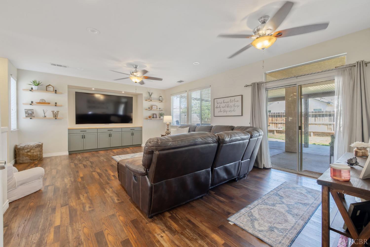 1628 Fireside Way, Lemoore, CA 93245