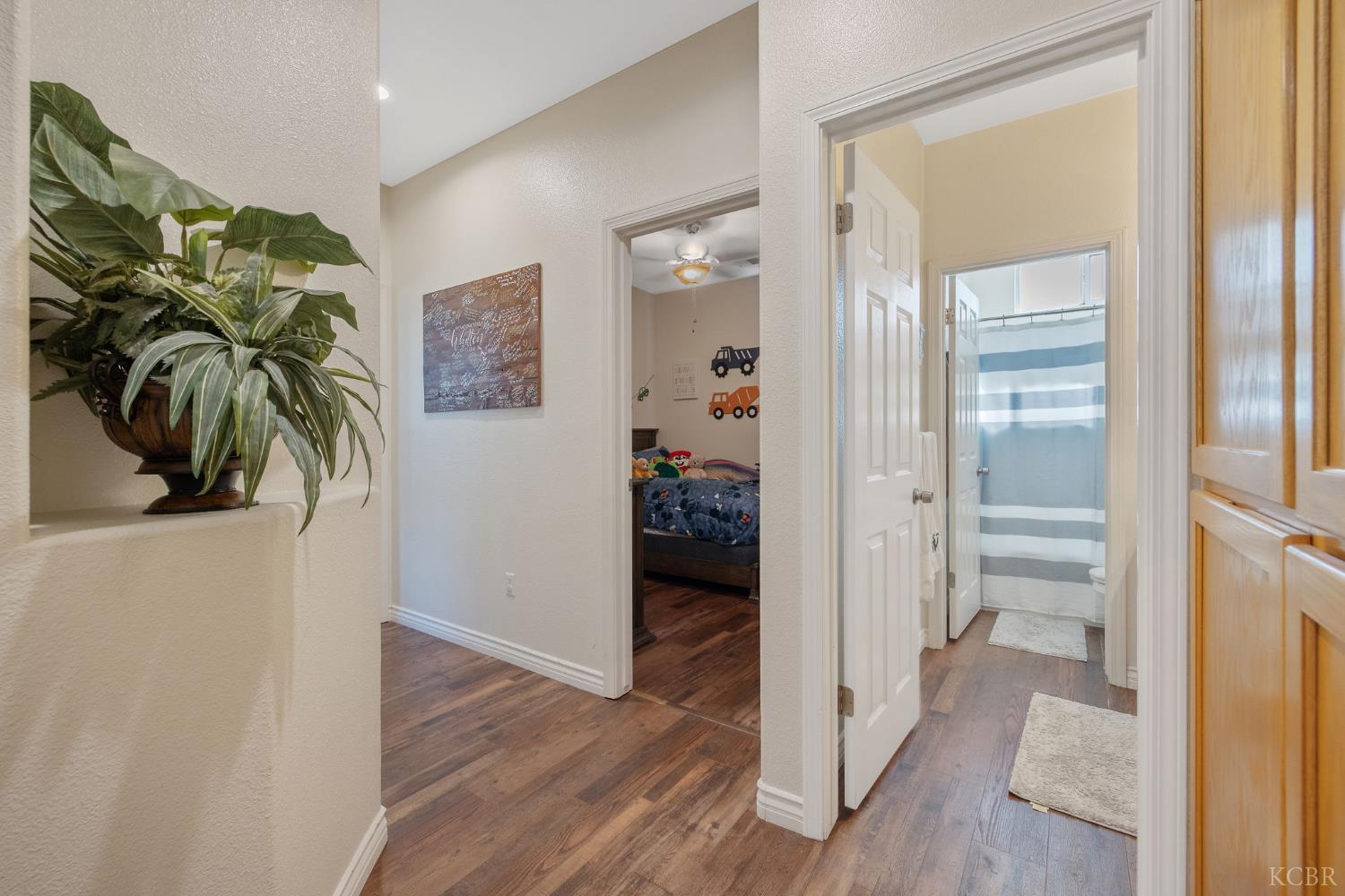 1628 Fireside Way, Lemoore, CA 93245