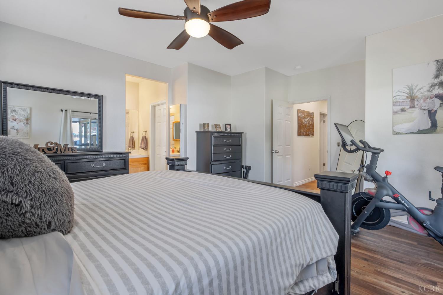 1628 Fireside Way, Lemoore, CA 93245