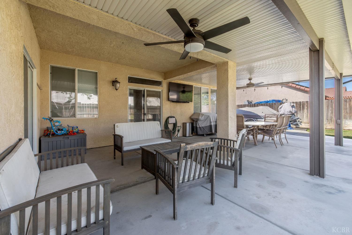 1628 Fireside Way, Lemoore, CA 93245