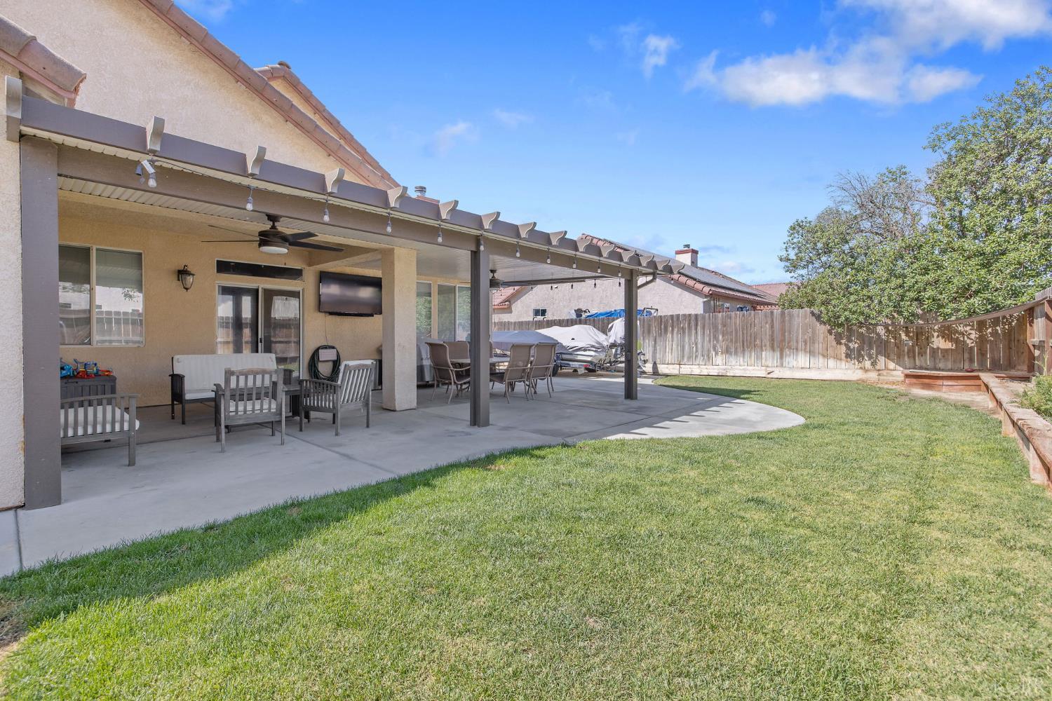 1628 Fireside Way, Lemoore, CA 93245