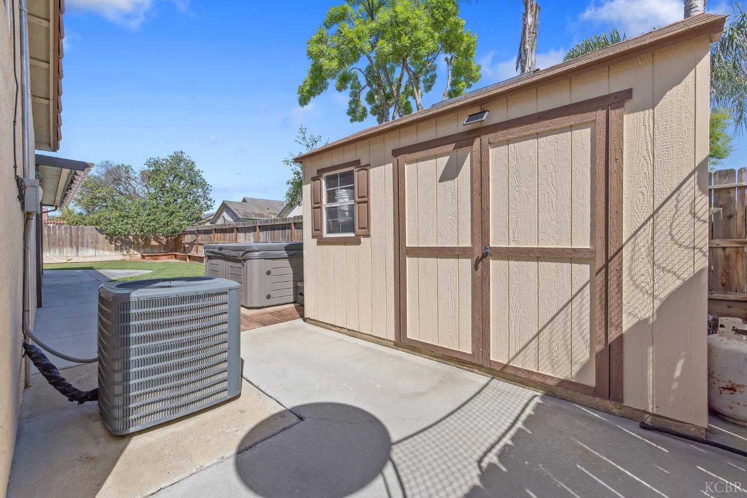 1628 Fireside Way, Lemoore, CA 93245