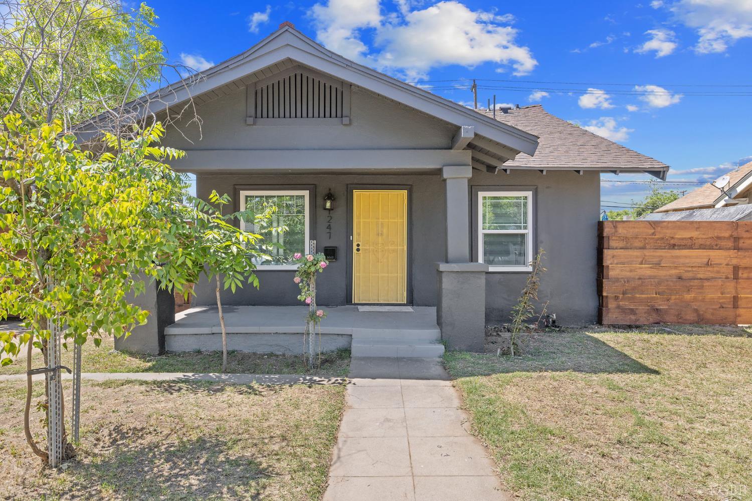 1247 N Ferger Ave, Fresno, CA 93728