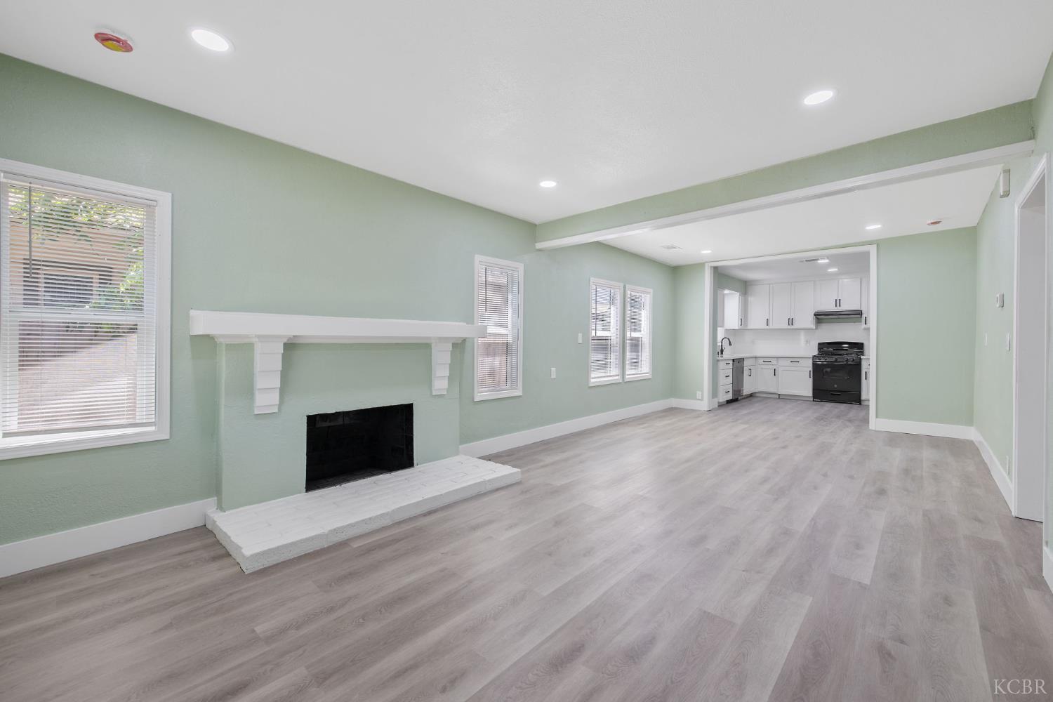 1247 N Ferger Ave, Fresno, CA 93728