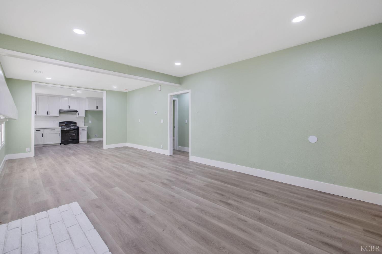 1247 N Ferger Ave, Fresno, CA 93728