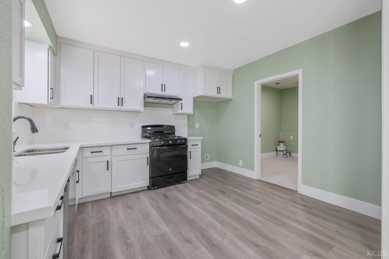 1247 N Ferger Ave, Fresno, CA 93728