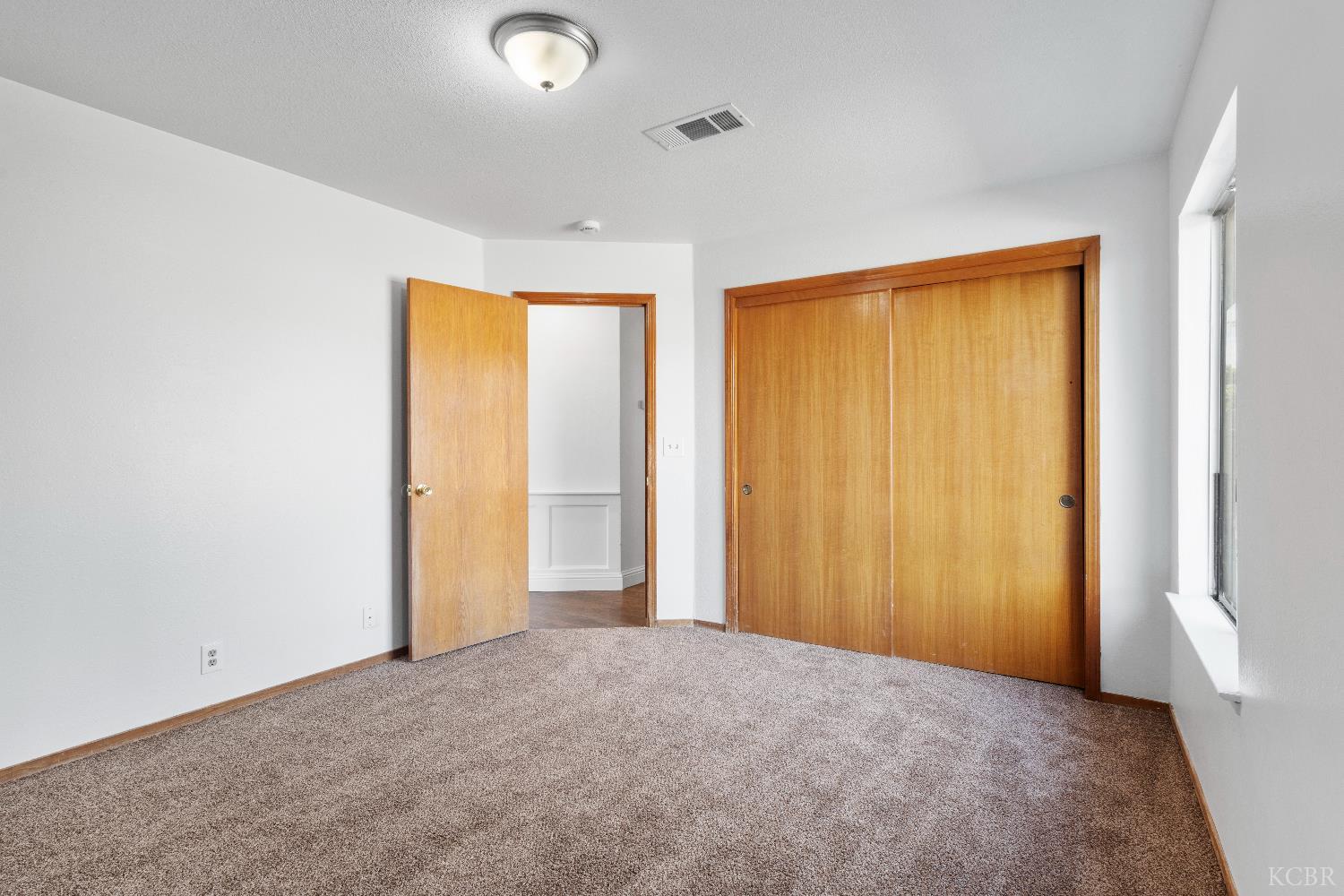 2166 Fernwood Dr, Hanford, CA 93230