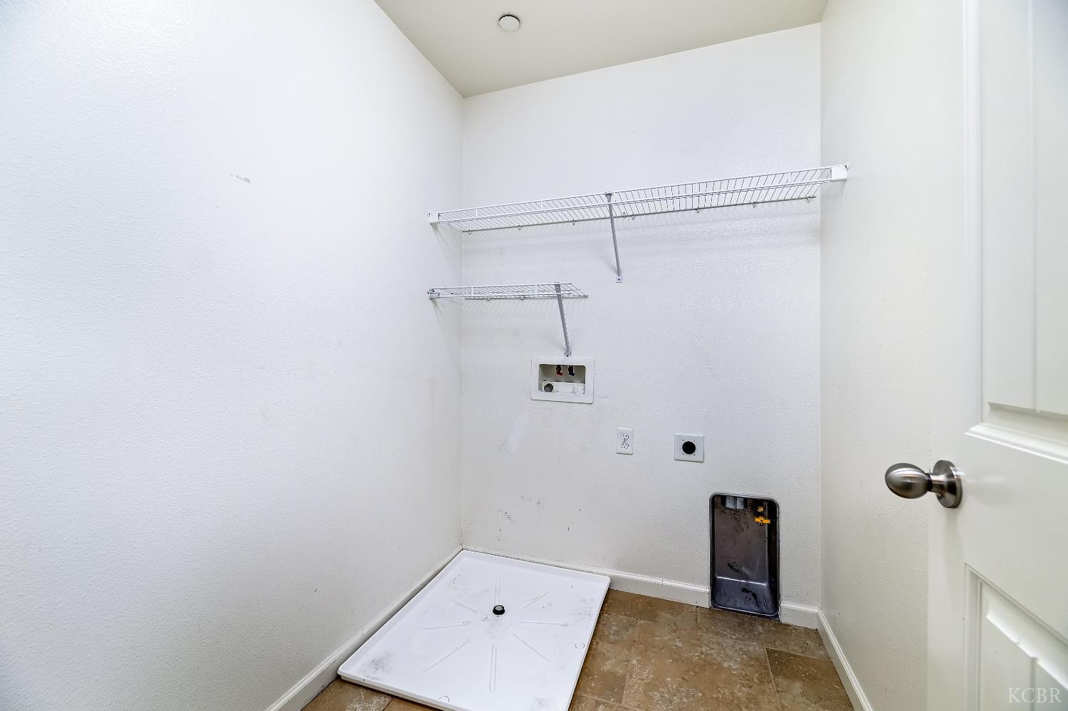 2444 Chardonnay Pl, Hanford, CA 93230