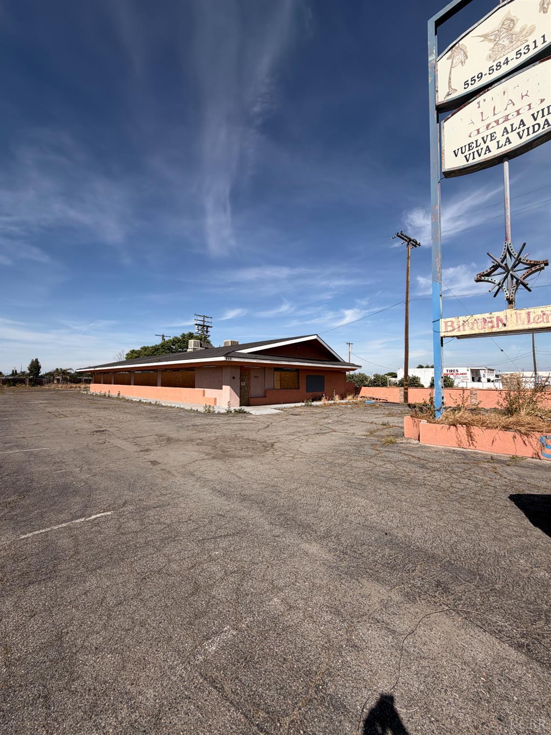920 E Lacey Blvd, Hanford, CA 93230
