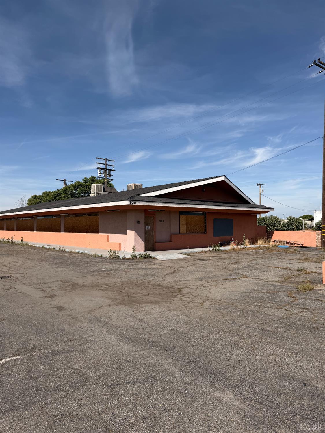 920 E Lacey Blvd, Hanford, CA 93230
