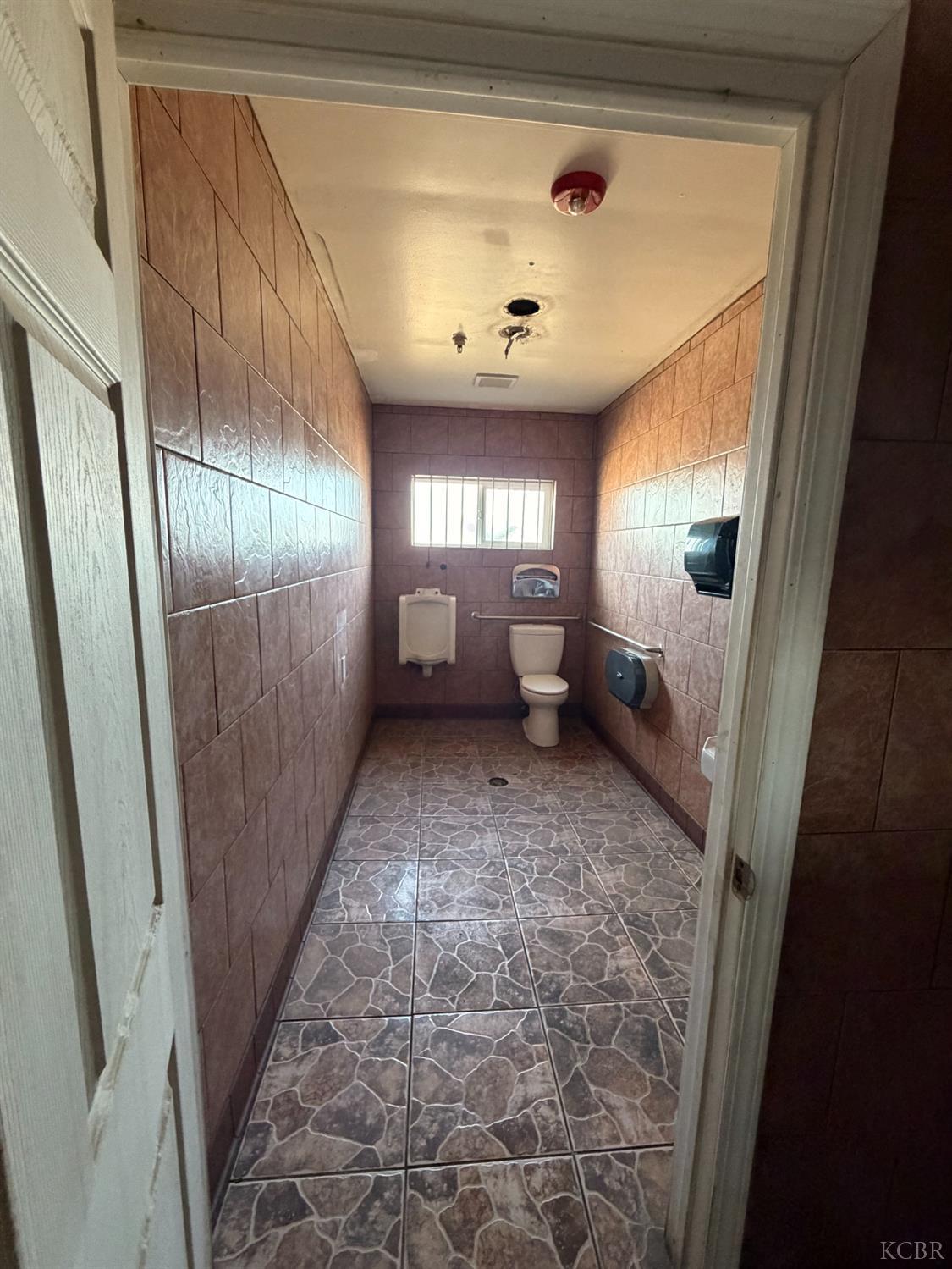 920 E Lacey Blvd, Hanford, CA 93230