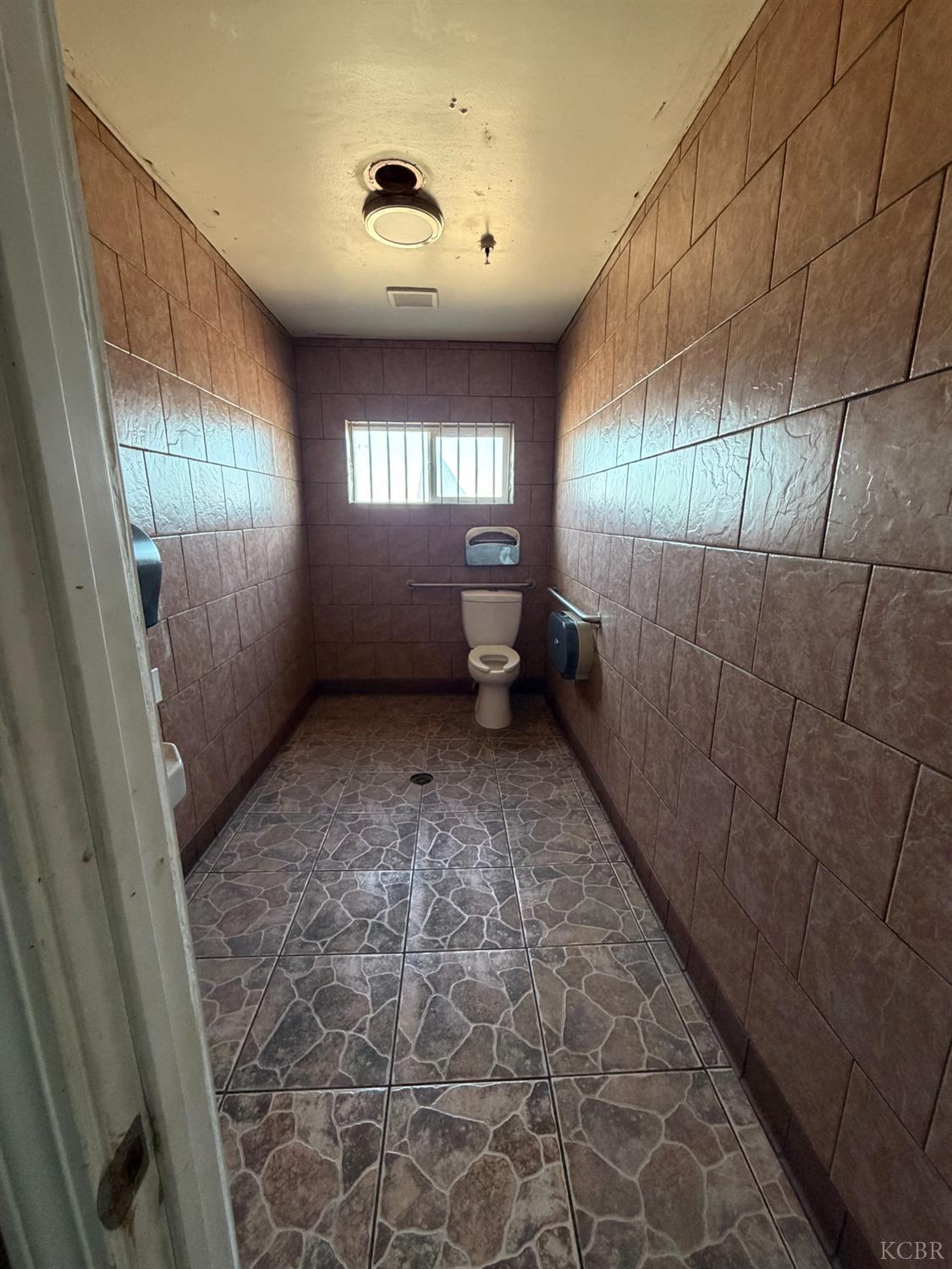 920 E Lacey Blvd, Hanford, CA 93230