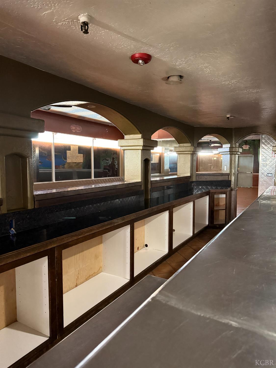 920 E Lacey Blvd, Hanford, CA 93230