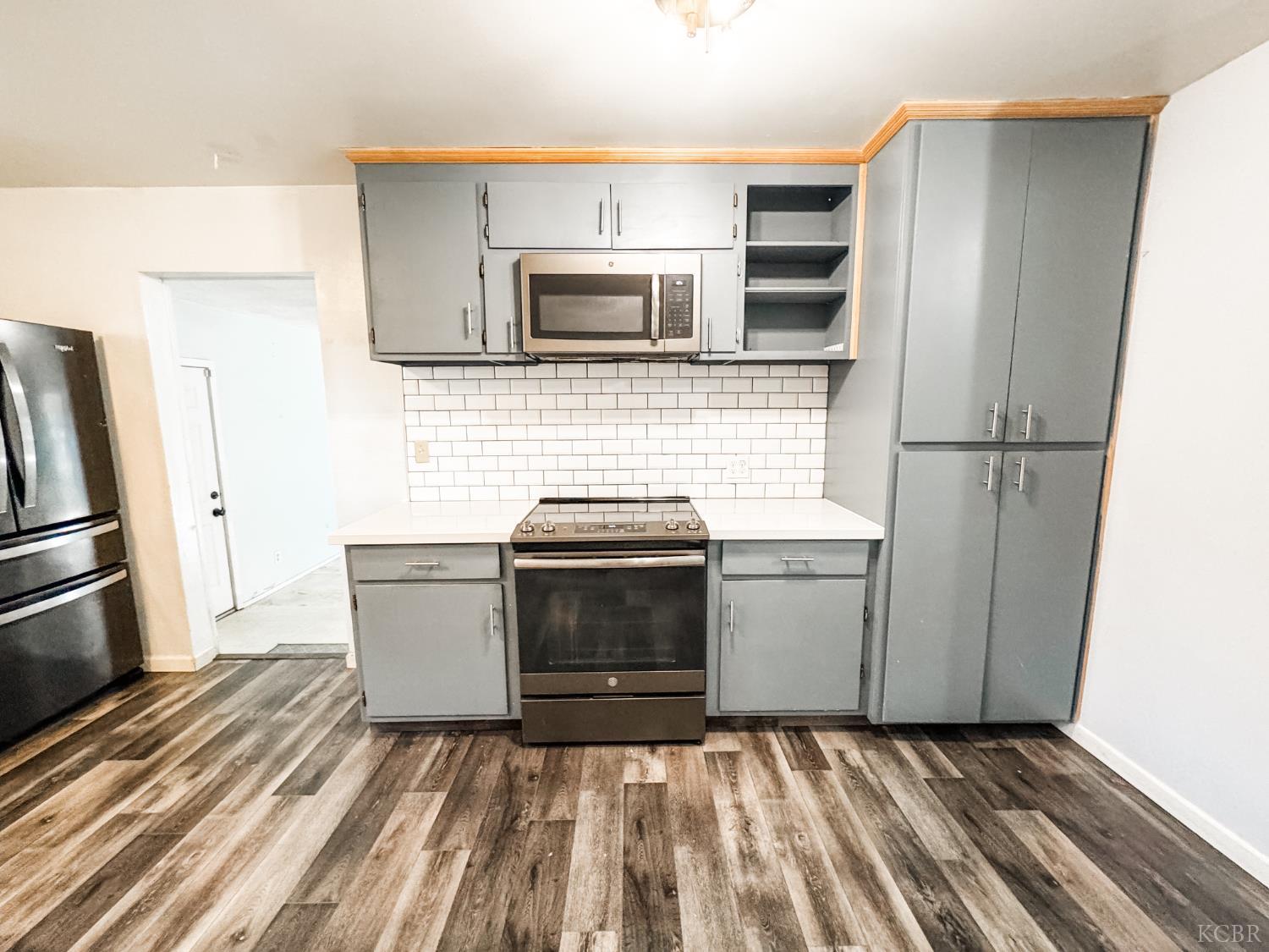 425 W Spring Ln, Lemoore, CA 93245