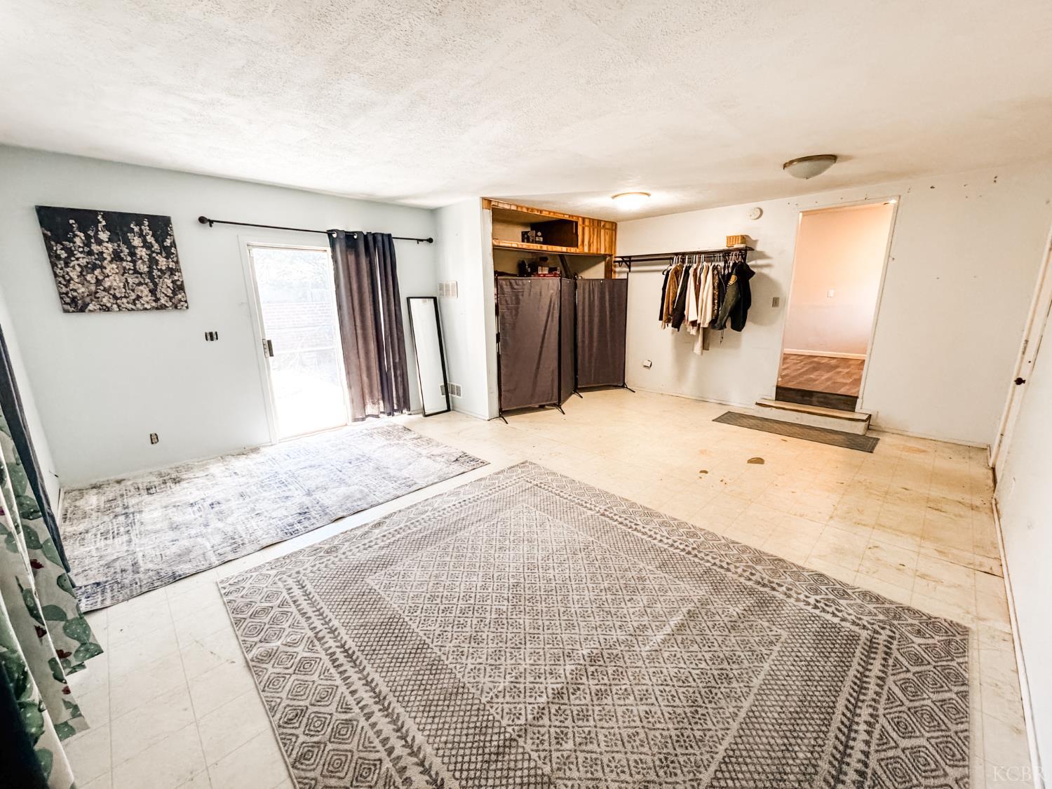 425 W Spring Ln, Lemoore, CA 93245